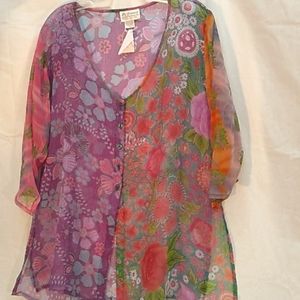 Vintage Raiment New York Hip Flower Woman's top